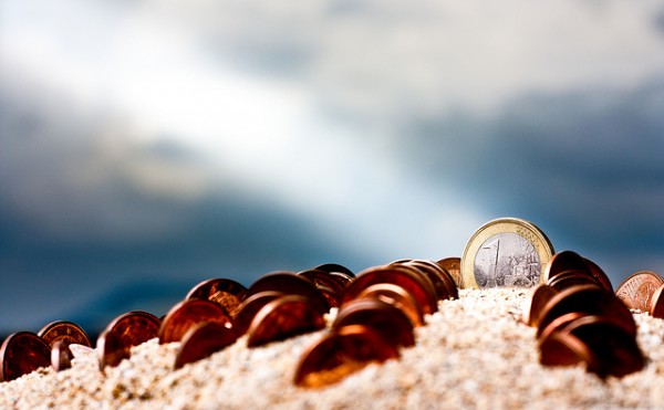 Playa con monedas
